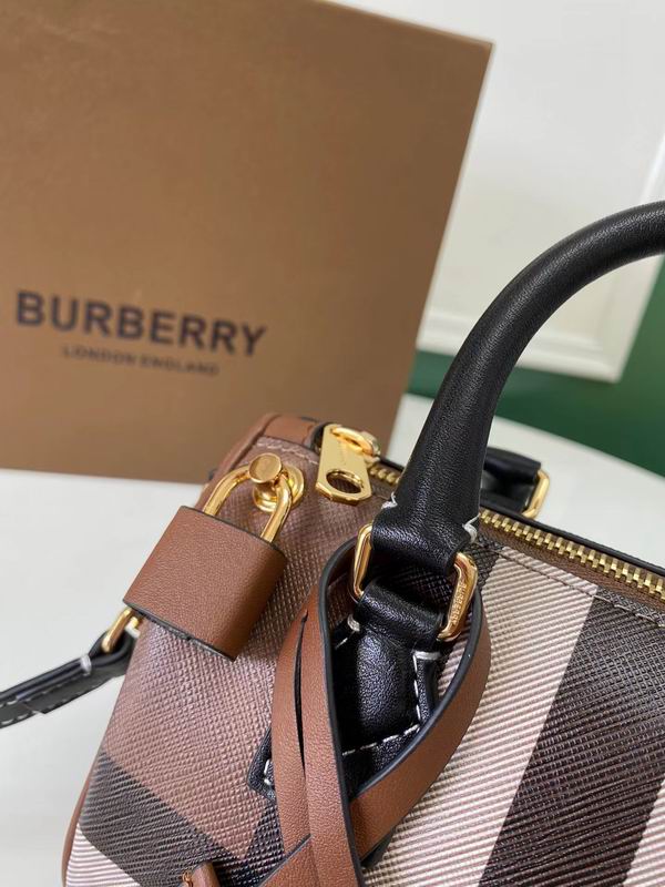 Burberry 8372 18.5x11x12cm ww (4)