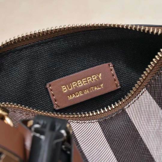 Burberry 8372 18.5x11x12cm ww (9)