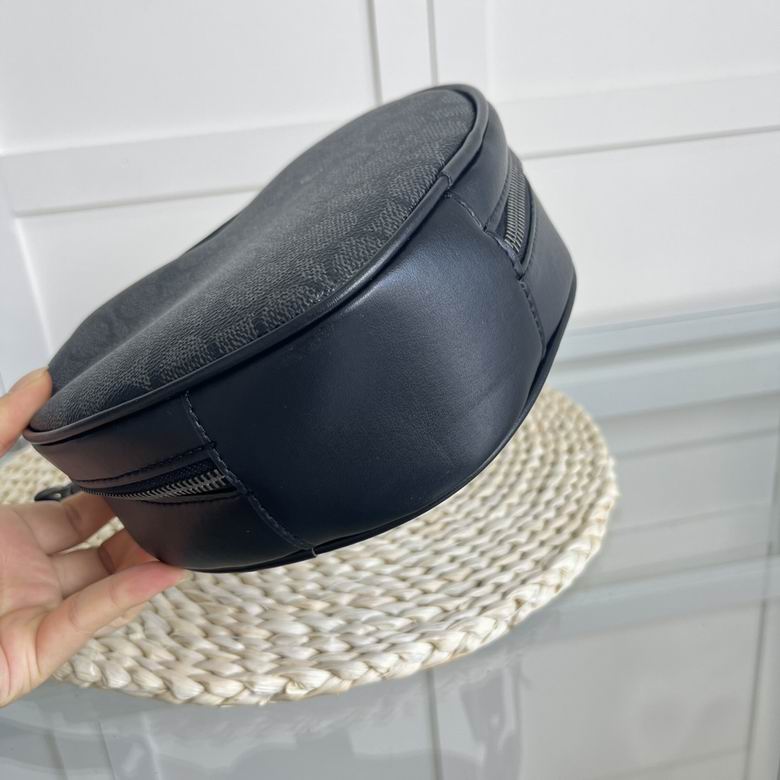 CQ767 19X16.5X5.5cm AZ 4