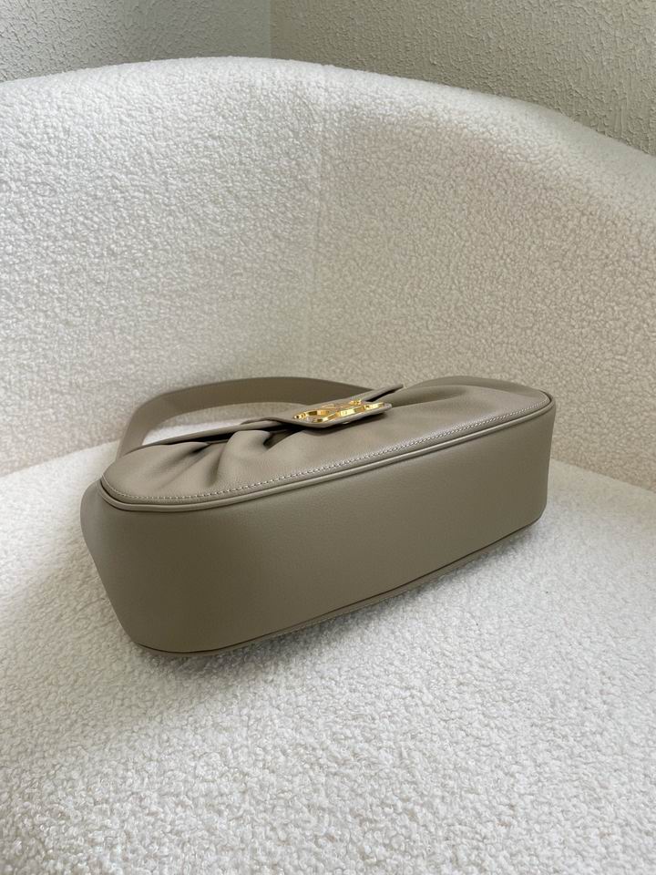 Celine 8110 33x19x9cm zy1_3