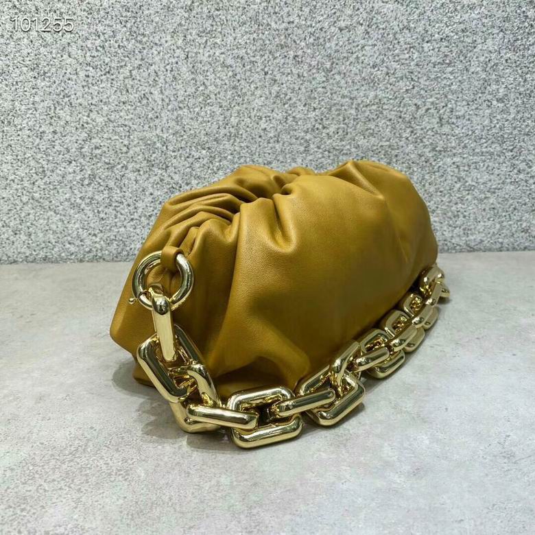Chain Pouch AD22156 31X12X16cm (2)