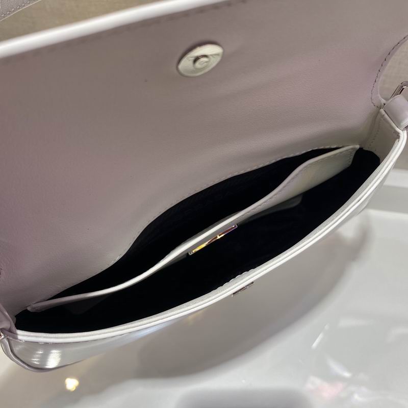 Cleo 1BD311 23x18x4cm ap 11 (16)