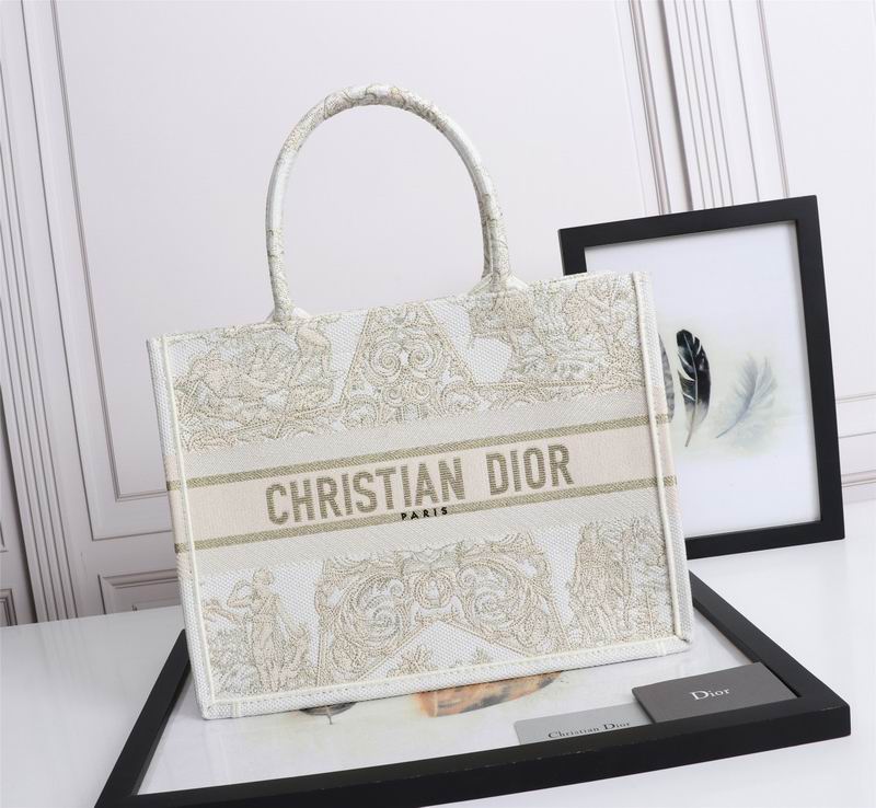 DIOR D1286 36.5x28x17.5cm yz (1)
