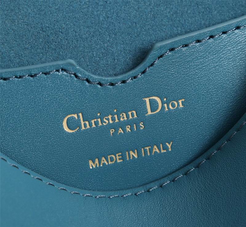 DIOR D6820 22x17x6cm yz (8)