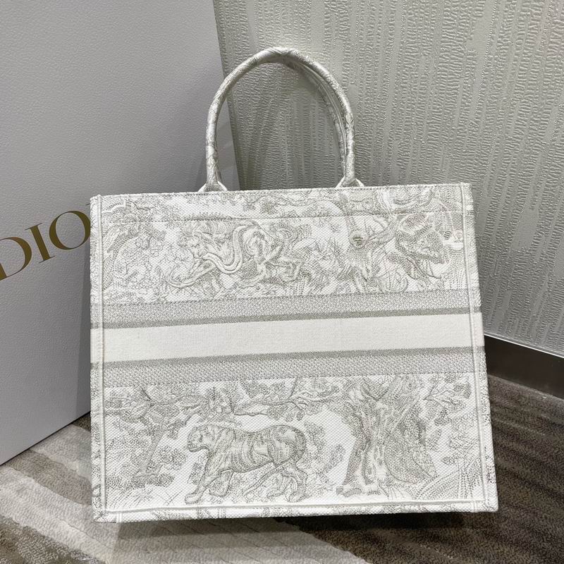 DIOR L42x18x35cm yz3 (2)