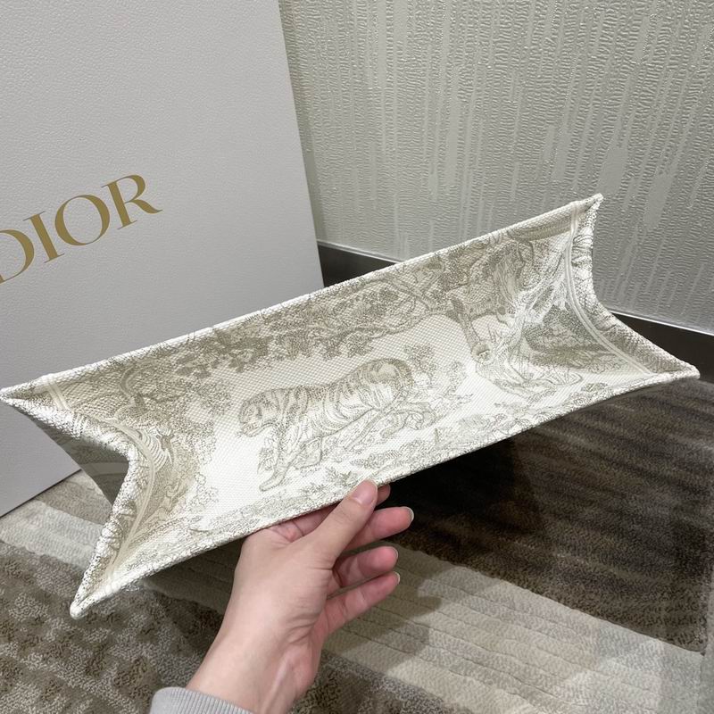 DIOR L42x18x35cm yz3 (4)