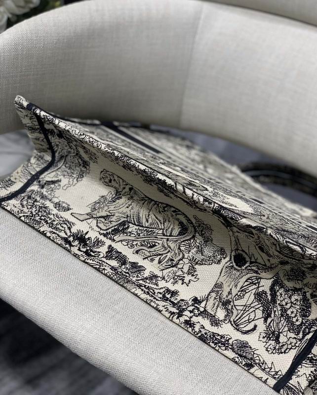 DIOR M1286 41.5x32cm yz (6)