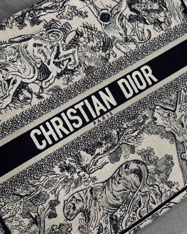 DIOR M1286 41.5x32cm yz (8)