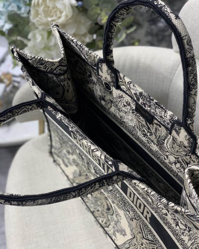 DIOR M1286 41.5x32cm yz (9)