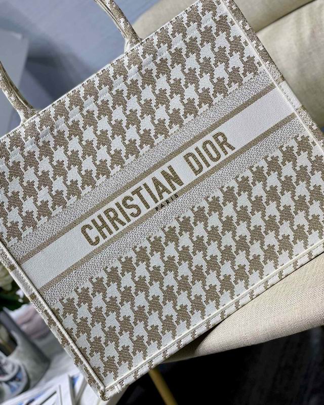 DIOR M1286 L41.5x38x18cm yz1 (3)