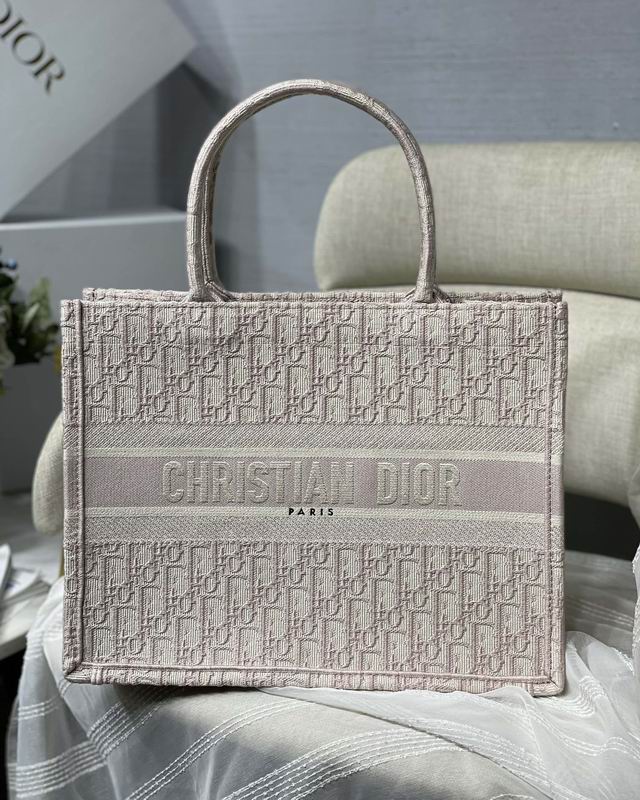 DIOR M1286 S36.5x28x17.5cm yz (1)