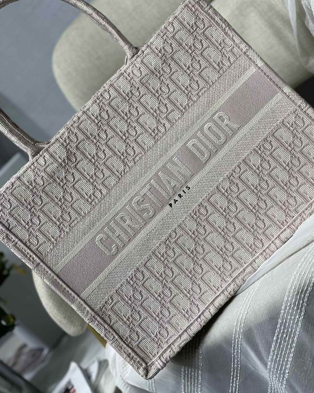 DIOR M1286 S36.5x28x17.5cm yz (3)