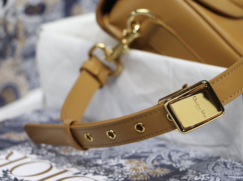 DIOR M8010 M22x17x6cm yz4 (7)