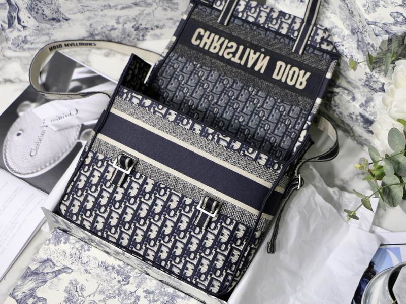 DIOR M9020 27x28x11cm yz (7)