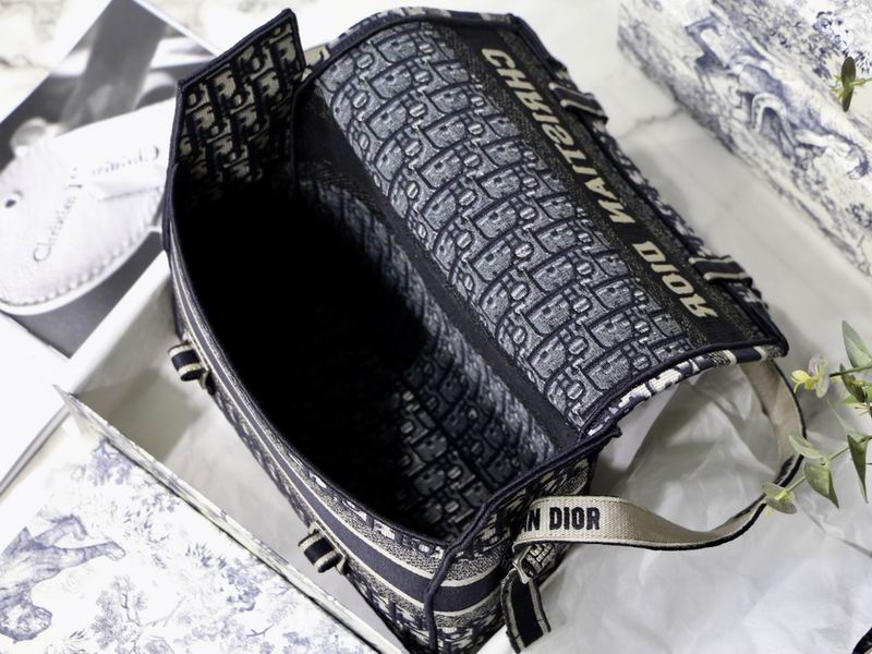 DIOR M9020 27x28x11cm yz (9)