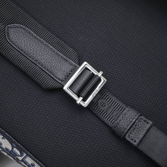 Dior 102-1 32x42x16cm wo (14)