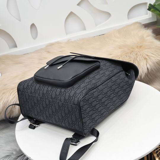 Dior 102-1 32x42x16cm wo (3)