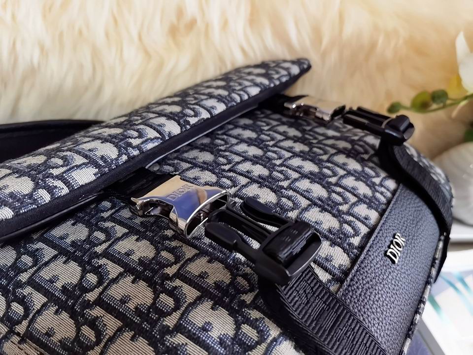 Dior Explorer 93353 31x21x8cm wo (7)
