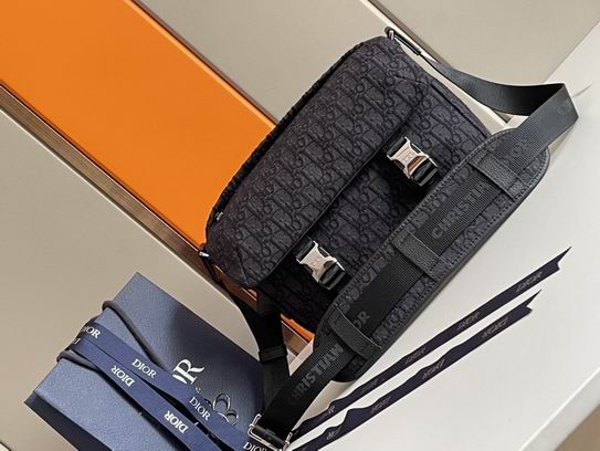 Dior Explorer 93353 31x21x8cm wz (4)