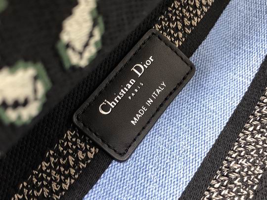 Dior Lady刺绣星座M0565 24x20x11cm wz (8)