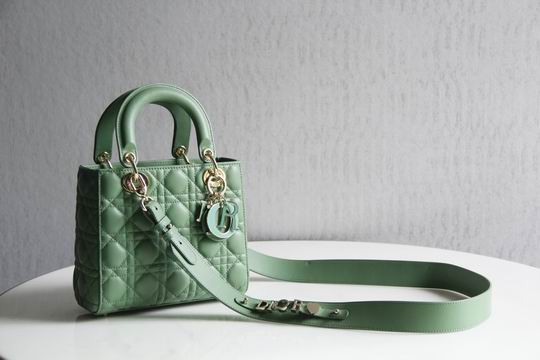 Dior Lady 8878 20x16.5x8cm wo (2)
