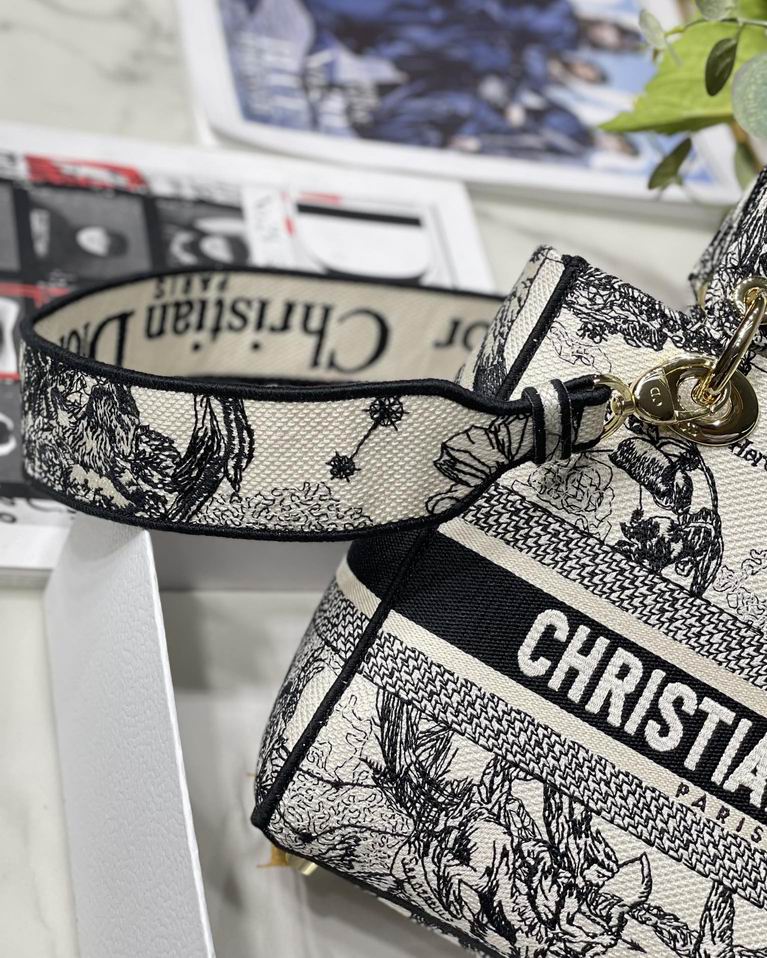 Dior Lady M8002 24x20x11cm yz (7)