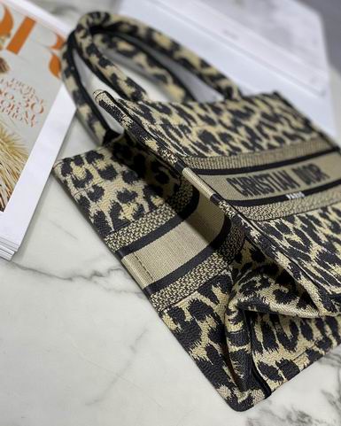 Dior M1286 26.5x21x14cm yz (3)