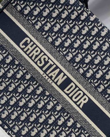 Dior M1286 L41.5x38x18cm yz (8)