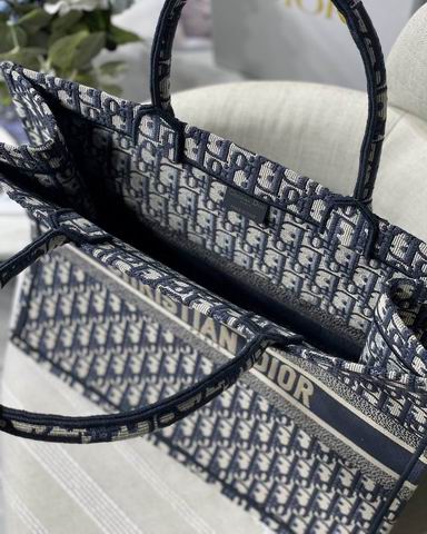 Dior M1286 L41.5x38x18cm yz (9)