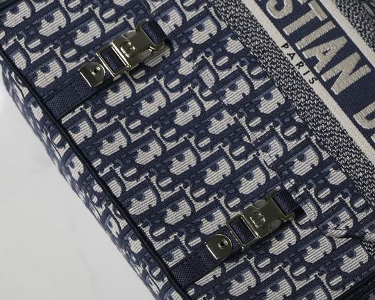 Dior M9021 28x24x12cm yz (3)