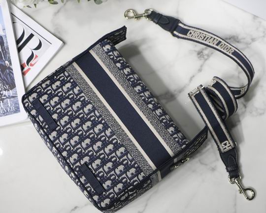 Dior M9021 28x24x12cm yz (5)