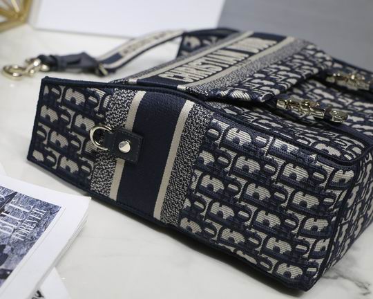 Dior M9021 28x24x12cm yz (6)