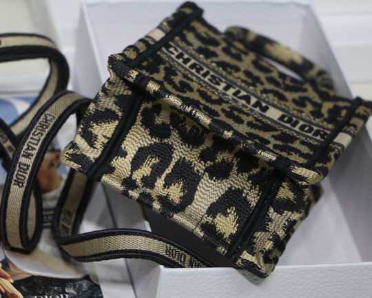 Dior Mini tote 13.5x5x18cm wz (3)