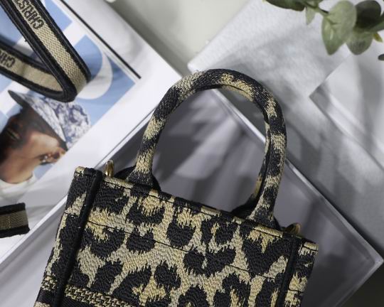 Dior Mini tote 13.5x5x18cm wz (5)