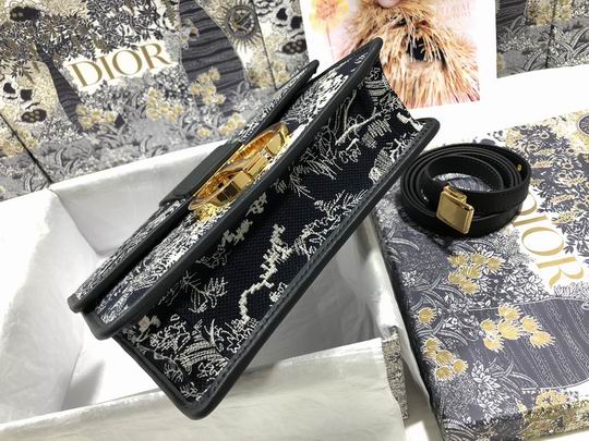 Dior Montaigne M9203 24x17x8cm wz (4)