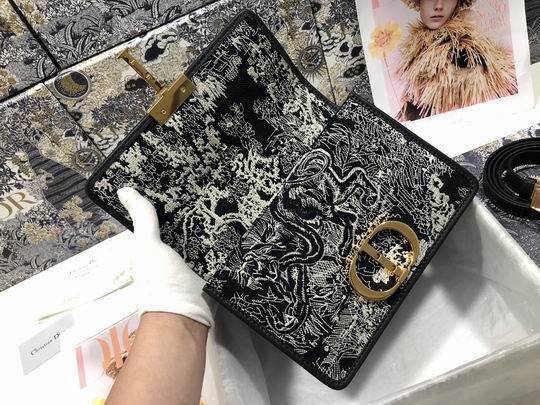 Dior Montaigne M9203 24x17x8cm wz (8)