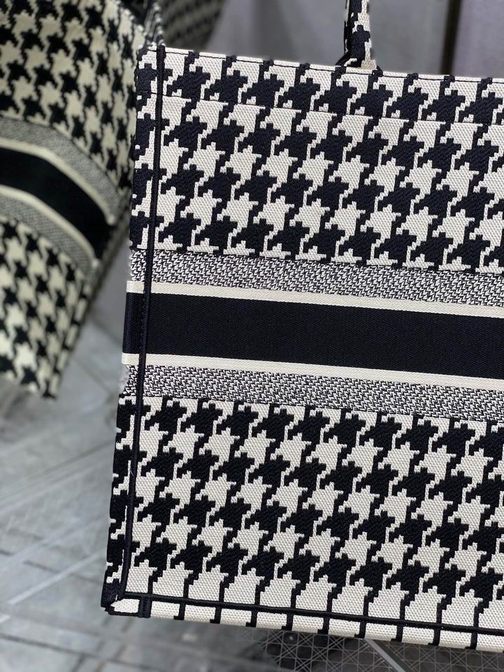 Dior Tote 42x35x18cm yz (6)