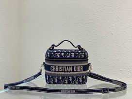 Dior Travel 18.5x13x10.5cm wo (1)