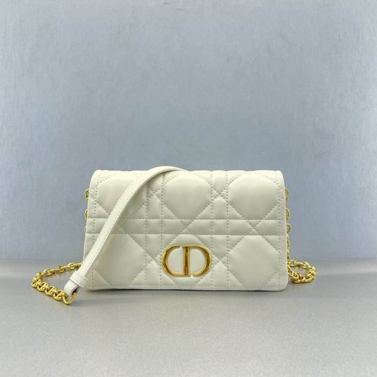 Dior montaigne woc 30cm yz (1)