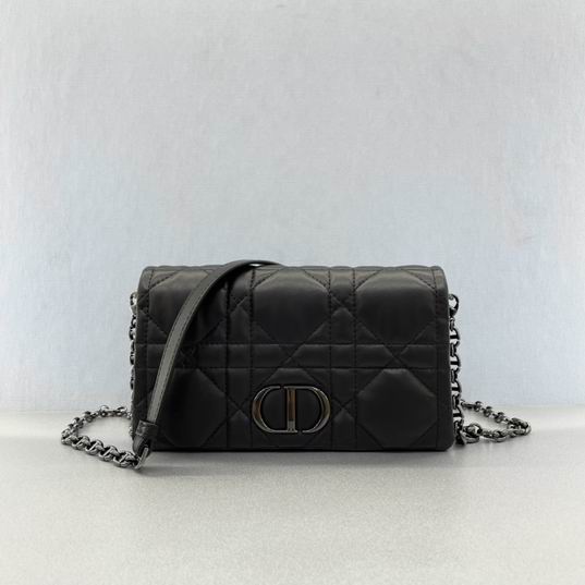 Dior montaigne woc 30cm yz (10)