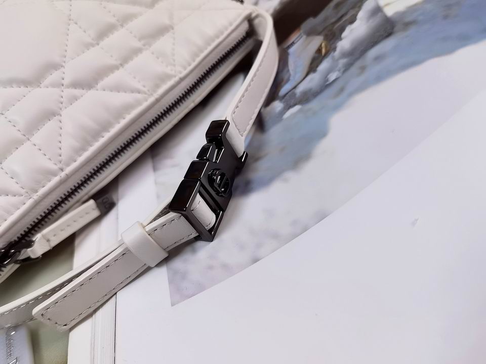 DiorTravel Nomad 15x10x8cm wo (17)