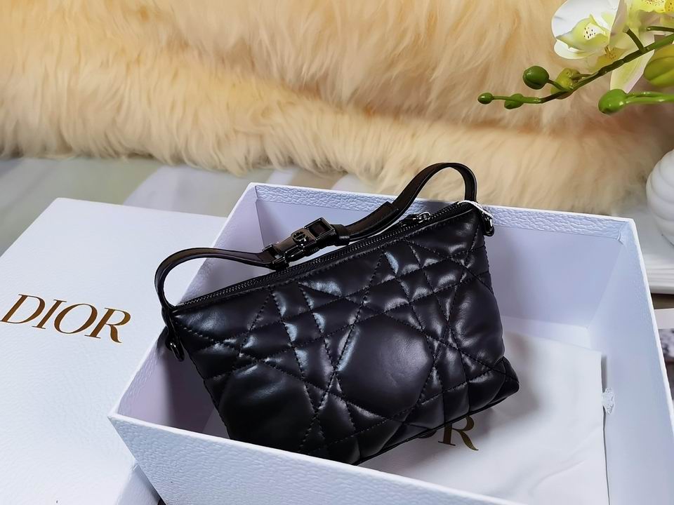 DiorTravel Nomad 15x10x8cm wo (2)