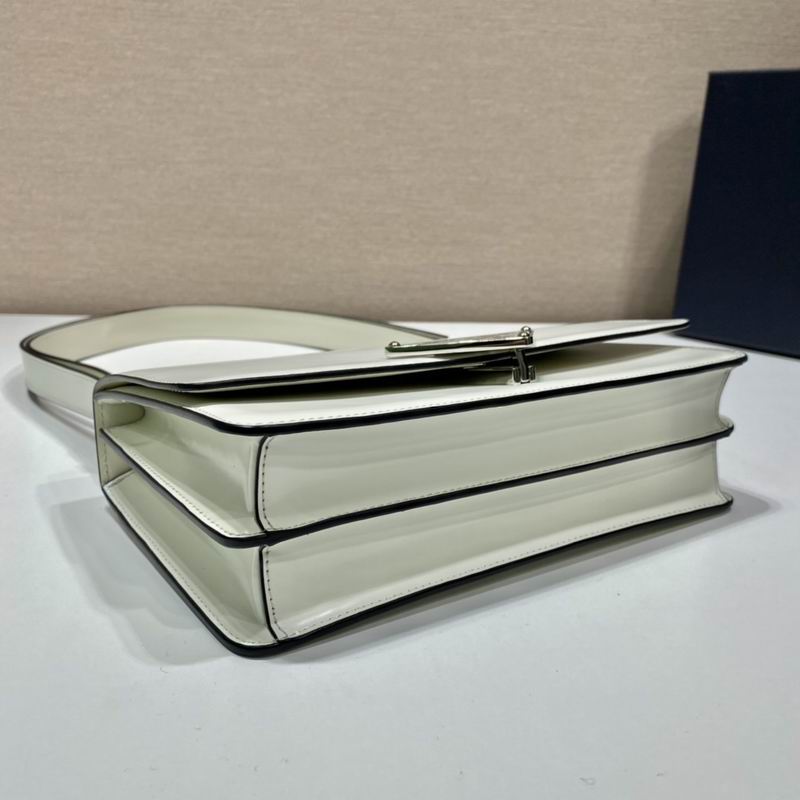 Embleme 1BD321 24x15x6cm ap 34 (22)