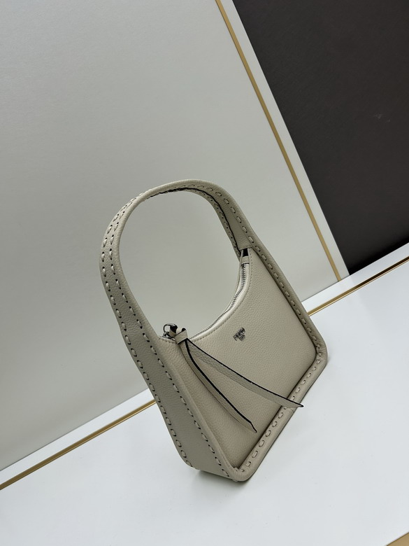 Fendi 21x28x7cm jj1_2