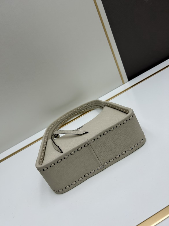 Fendi 21x28x7cm jj1_5