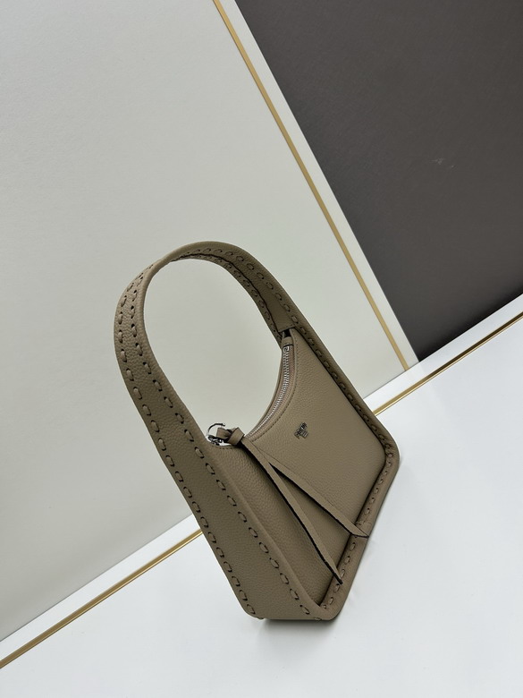 Fendi 21x28x7cm jj2_2