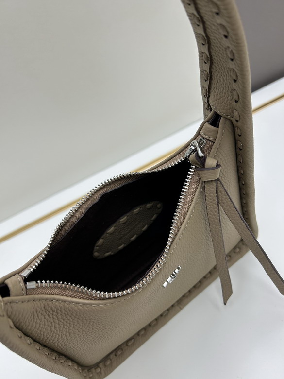 Fendi 21x28x7cm jj2_7