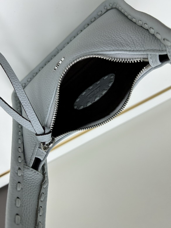 Fendi 21x28x7cm jj3_7