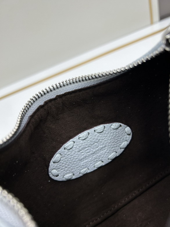 Fendi 21x28x7cm jj3_8