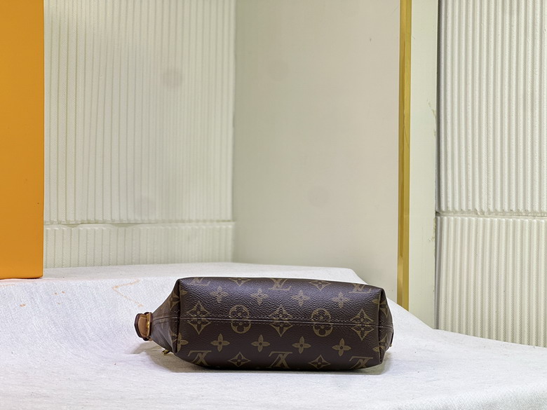 Hills Pochette M82949 20 5x6x16cm ss_5